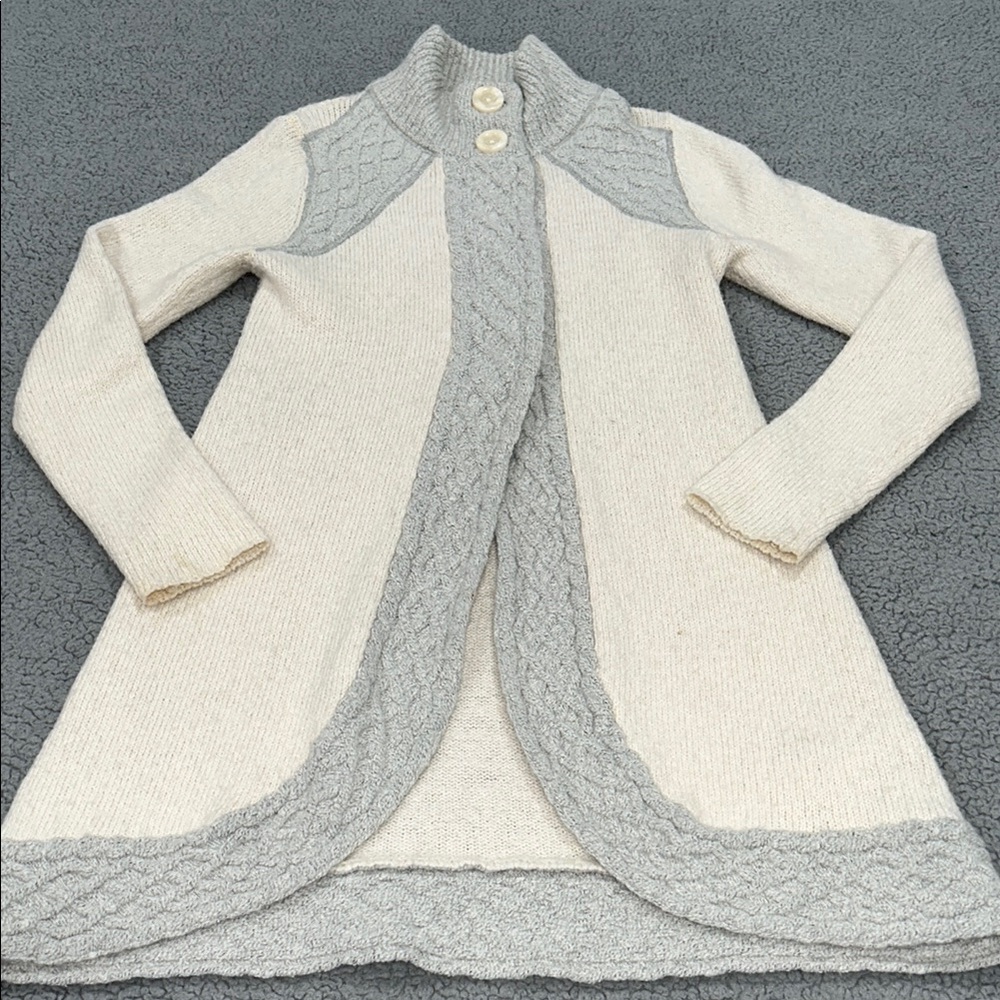 PrAnaCream and Gray Mock Neck Sweater with Knitted Texture